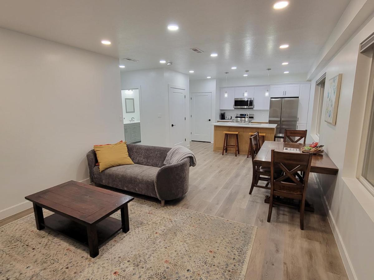 Spacious & Modern Apartment, Close To Universities And Mountains Mapleton 외부 사진